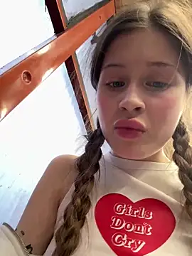 melicious  online show from March 3, 2025, 3:11 pm