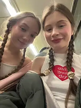 melicious  online show from March 13, 2025, 4:56 pm