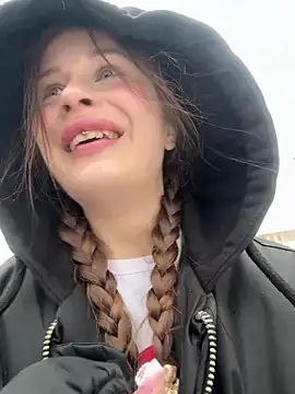 melicious  online show from March 4, 2025, 11:19 am