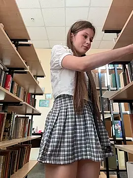 melicious  online show from October 7, 2025, 8:37 am