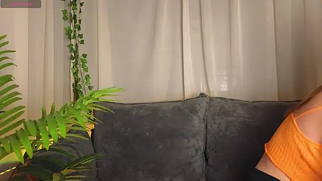 Snapshot of meow_mellie chatting on September 20, 2025, 1:32 am meow mellie online show from September 20, 2025, 1:32 am