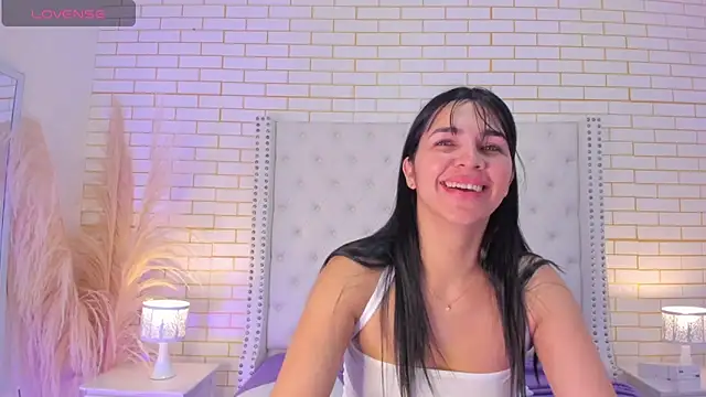 Emilly wilson  online show from November 23, 2025, 12:37 pm