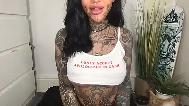 Snapshot of Peaches_and_the_Cream chatting on February 21, 2026, 11:56 am Peaches and the Cream online show from February 21, 2026, 11:56 am