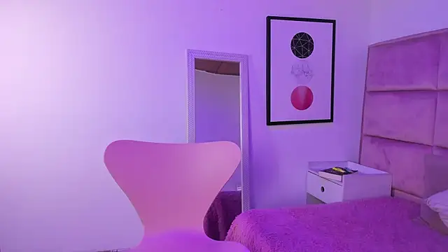 Marianna Ray  online show from March 11, 2025, 12:50 pm