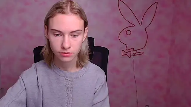 Snapshot of Fiona_Night chatting on October 25, 2025, 5:28 am Fiona Night online show from October 25, 2025, 5:28 am