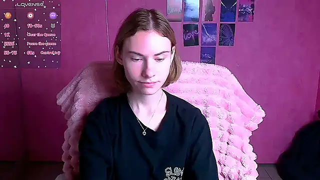 Snapshot of Fiona_Night chatting on December 3, 2025, 6:14 am Fiona Night online show from December 3, 2025, 6:14 am