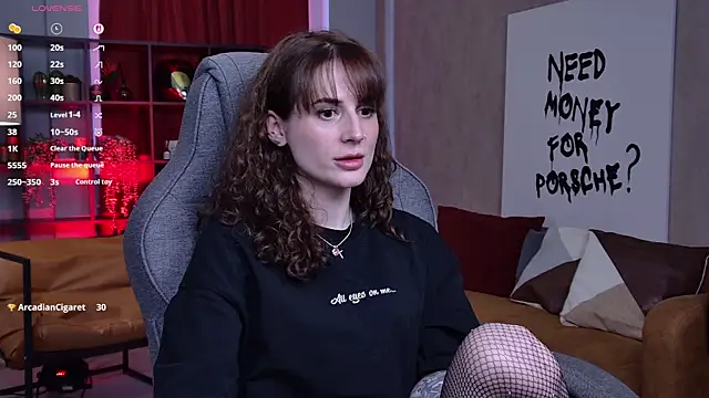 OliviaMcClean online show from July 5, 2026, 4:19 am