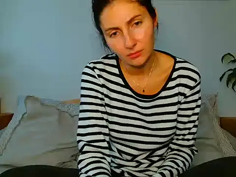 Snapshot of Irina9793 chatting on November 10, 2025, 11:04 am Irina9793 online show from November 10, 2025, 11:04 am