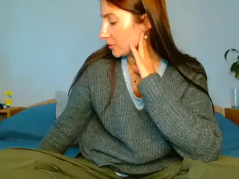 Snapshot of Irina9793 chatting on October 2, 2025, 9:12 am Irina9793 online show from October 2, 2025, 9:12 am