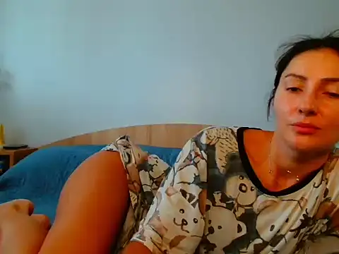 Snapshot of Irina9793 chatting on September 15, 2025, 8:04 am Irina9793 online show from September 15, 2025, 8:04 am