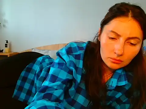 Snapshot of Irina9793 chatting on October 14, 2025, 8:04 am Irina9793 online show from October 14, 2025, 8:04 am