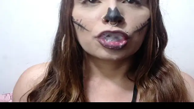 Snapshot of nicollewayne10 chatting on November 1, 2025, 1:12 am nicollewayne10 online show from November 1, 2025, 1:12 am