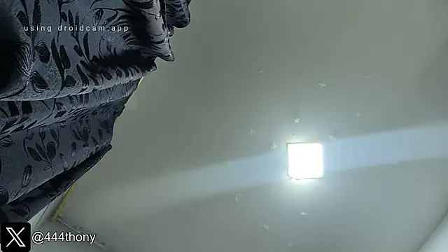 Snapshot of Thony444 chatting on December 16, 2025, 2:16 am Thony444 online show from December 16, 2025, 2:16 am