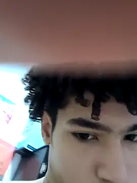 Snapshot of Thony444 chatting on February 27, 2025, 4:43 pm Thony444 online show from February 27, 2025, 4:43 pm