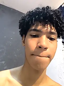 Snapshot of Thony444 chatting on March 14, 2025, 9:10 pm Thony444 online show from March 14, 2025, 9:10 pm