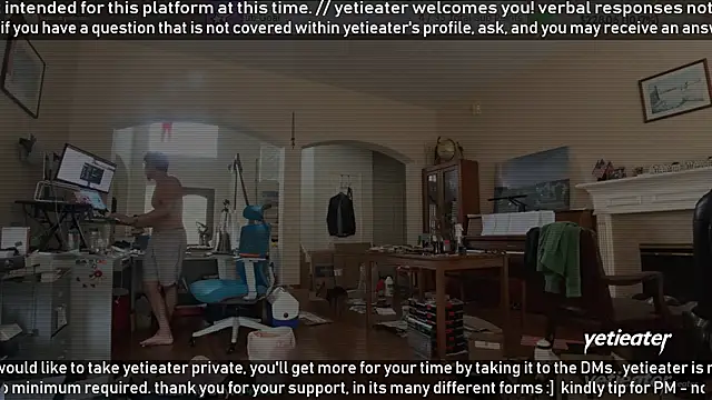 Snapshot of yetieater chatting on April 23, 2026, 9:27 pm yetieater online show from April 23, 2026, 9:27 pm