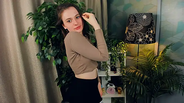 ElwineDrye online show from March 3, 2025, 1:56 pm