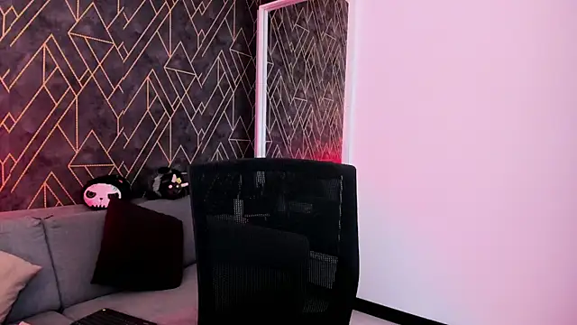 Snapshot of Tahara_Romanov chatting on November 14, 2025, 3:48 pm Tahara Romanov online show from November 14, 2025, 3:48 pm