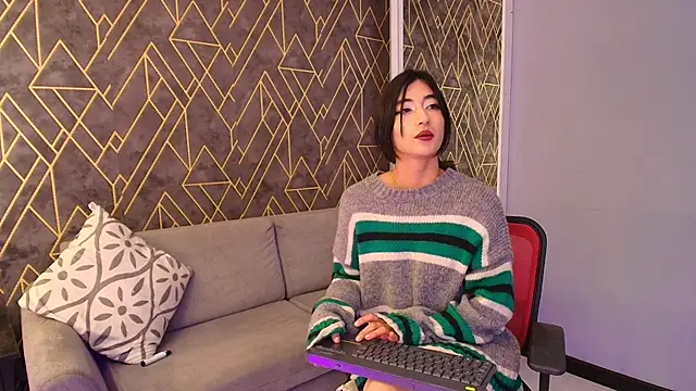 Snapshot of Tahara_Romanov chatting on March 10, 2025, 11:55 am Tahara Romanov online show from March 10, 2025, 11:55 am