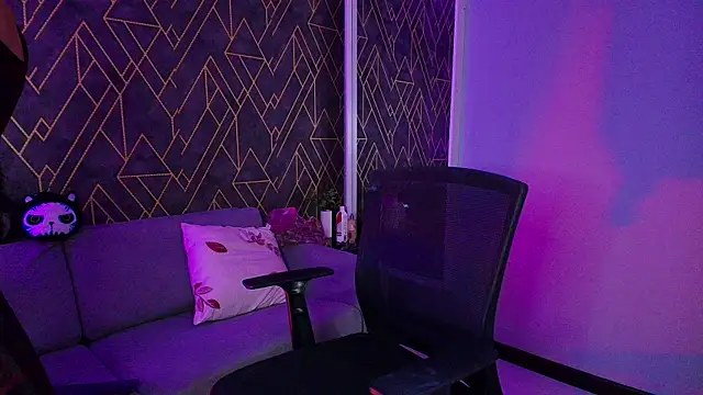 Snapshot of Tahara_Romanov chatting on September 10, 2025, 3:55 pm Tahara Romanov online show from September 10, 2025, 3:55 pm