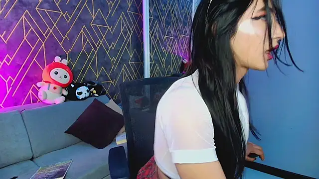 Snapshot of Tahara_Romanov chatting on September 25, 2025, 4:02 pm Tahara Romanov online show from September 25, 2025, 4:02 pm