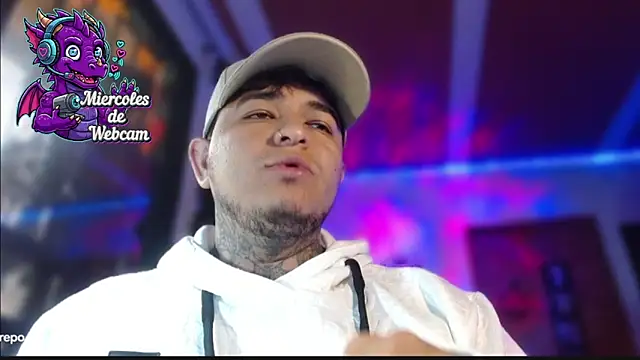 Snapshot of Strip_Classes_Col chatting on October 15, 2025, 3:09 pm Strip Classes Col online show from October 15, 2025, 3:09 pm