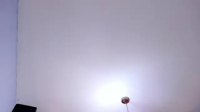 Snapshot of Melissa_23_ chatting on December 19, 2025, 11:45 am Melissa 23 online show from December 19, 2025, 11:45 am