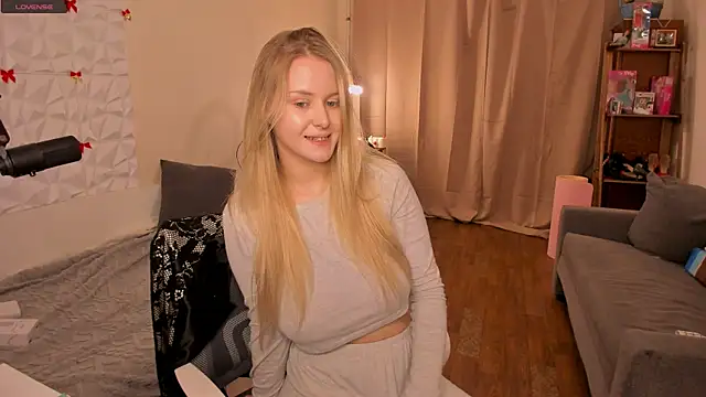 Snapshot of Beatrice_7 chatting on March 31, 2026, 4:09 pm Beatrice 7 online show from March 31, 2026, 4:09 pm