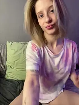 Snapshot of amorearte_m chatting on March 18, 2025, 2:06 pm amorearte m online show from March 18, 2025, 2:06 pm