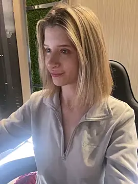 Snapshot of amorearte_m chatting on March 18, 2025, 11:09 pm amorearte m online show from March 18, 2025, 11:09 pm