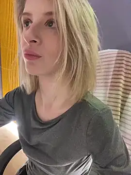 Snapshot of amorearte_m chatting on March 1, 2025, 12:50 am amorearte m online show from March 1, 2025, 12:50 am