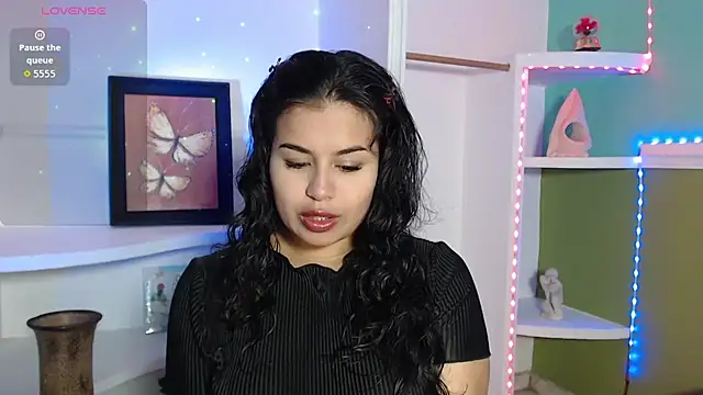 Snapshot of SamanthaSmiithh chatting on November 23, 2025, 12:20 am SamanthaSmiithh online show from November 23, 2025, 12:20 am