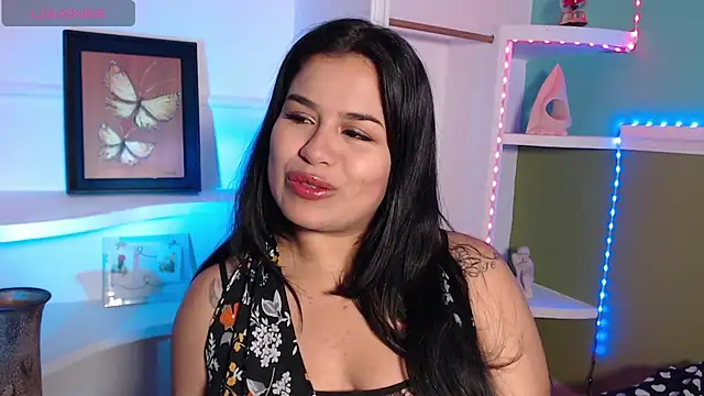 Snapshot of SamanthaSmiithh chatting on December 15, 2025, 12:49 am SamanthaSmiithh online show from December 15, 2025, 12:49 am