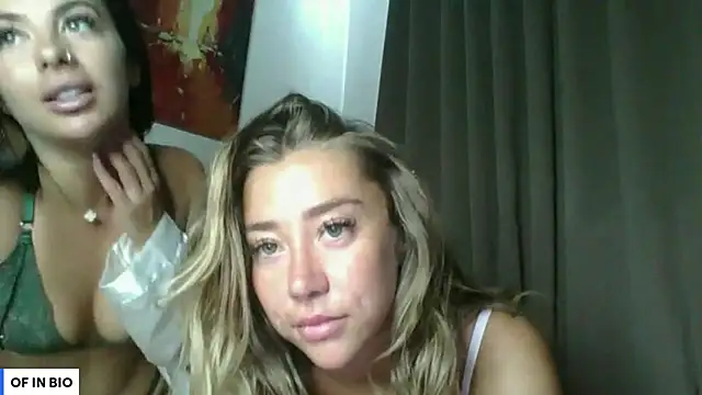 Snapshot of LilyXLana chatting on February 28, 2025, 2:20 am LilyXLana online show from February 28, 2025, 2:20 am