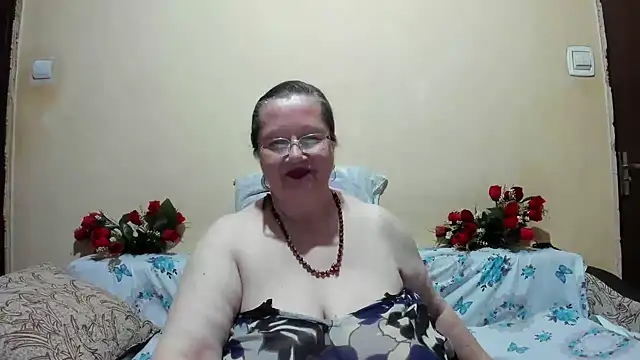 SingleMILF online show from May 13, 2026, 3:52 pm