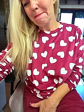 Snapshot of Melody73 chatting on March 21, 2026, 8:19 am Melody73 online show from March 21, 2026, 8:19 am