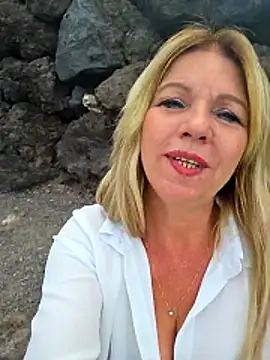 Melody73 online show from October 27, 2025, 11:11 am