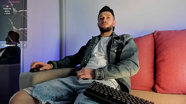 Snapshot of nicholasX1 chatting on September 25, 2025, 12:44 pm nicholasX1 online show from September 25, 2025, 12:44 pm