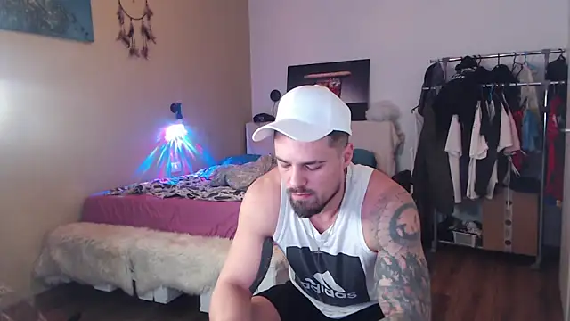 Tiberius hunk online show from February 2, 2026, 4:33 am