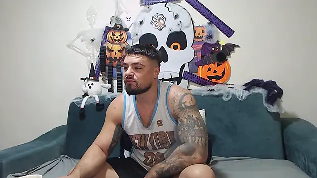 Snapshot of Tiberius_hunk chatting on October 28, 2025, 7:07 am Tiberius hunk online show from October 28, 2025, 7:07 am