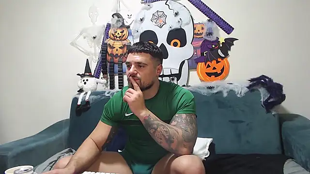 Snapshot of Tiberius_hunk chatting on November 1, 2025, 4:45 pm Tiberius hunk online show from November 1, 2025, 4:45 pm