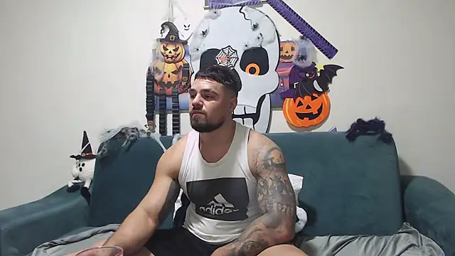 Snapshot of Tiberius_hunk chatting on November 7, 2025, 7:13 am Tiberius hunk online show from November 7, 2025, 7:13 am