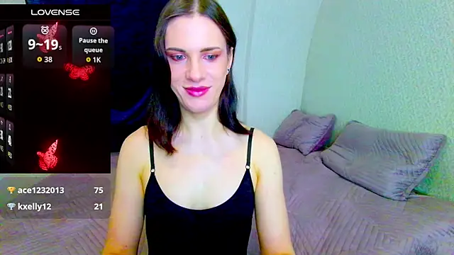 Snapshot of Nicole_Redfields chatting on April 5, 2026, 5:58 am Nicole Redfields online show from April 5, 2026, 5:58 am