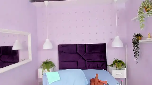 Hanaahquinn online show from October 6, 2025, 11:55 am