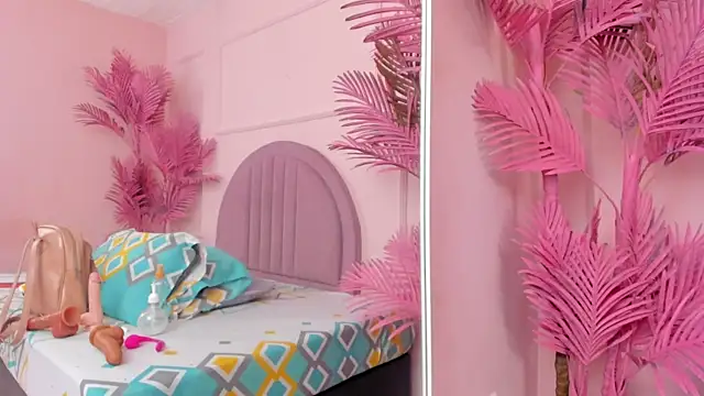 Hanaahquinn online show from March 18, 2025, 12:39 pm