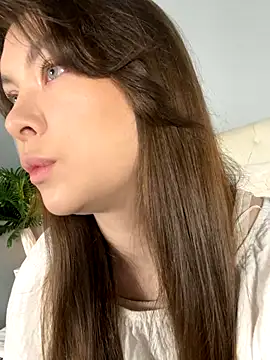 HannaJohnson online show from November 30, 2025, 6:14 am