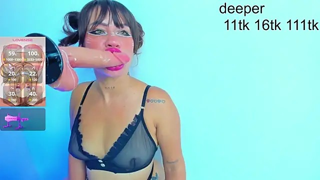 Snapshot of Maye_U chatting on April 11, 2026, 1:04 pm Maye U online show from April 11, 2026, 1:04 pm