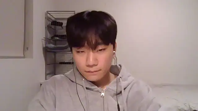 Snapshot of sdamvo2 chatting on March 7, 2025, 10:35 am sdamvo2 online show from March 7, 2025, 10:35 am