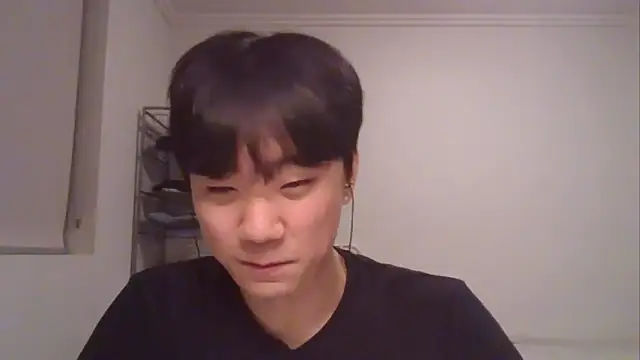 Snapshot of sdamvo2 chatting on March 7, 2025, 1:40 pm sdamvo2 online show from March 7, 2025, 1:40 pm