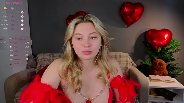 Snapshot of christie_luv chatting on February 14, 2026, 11:21 am christie luv online show from February 14, 2026, 11:21 am